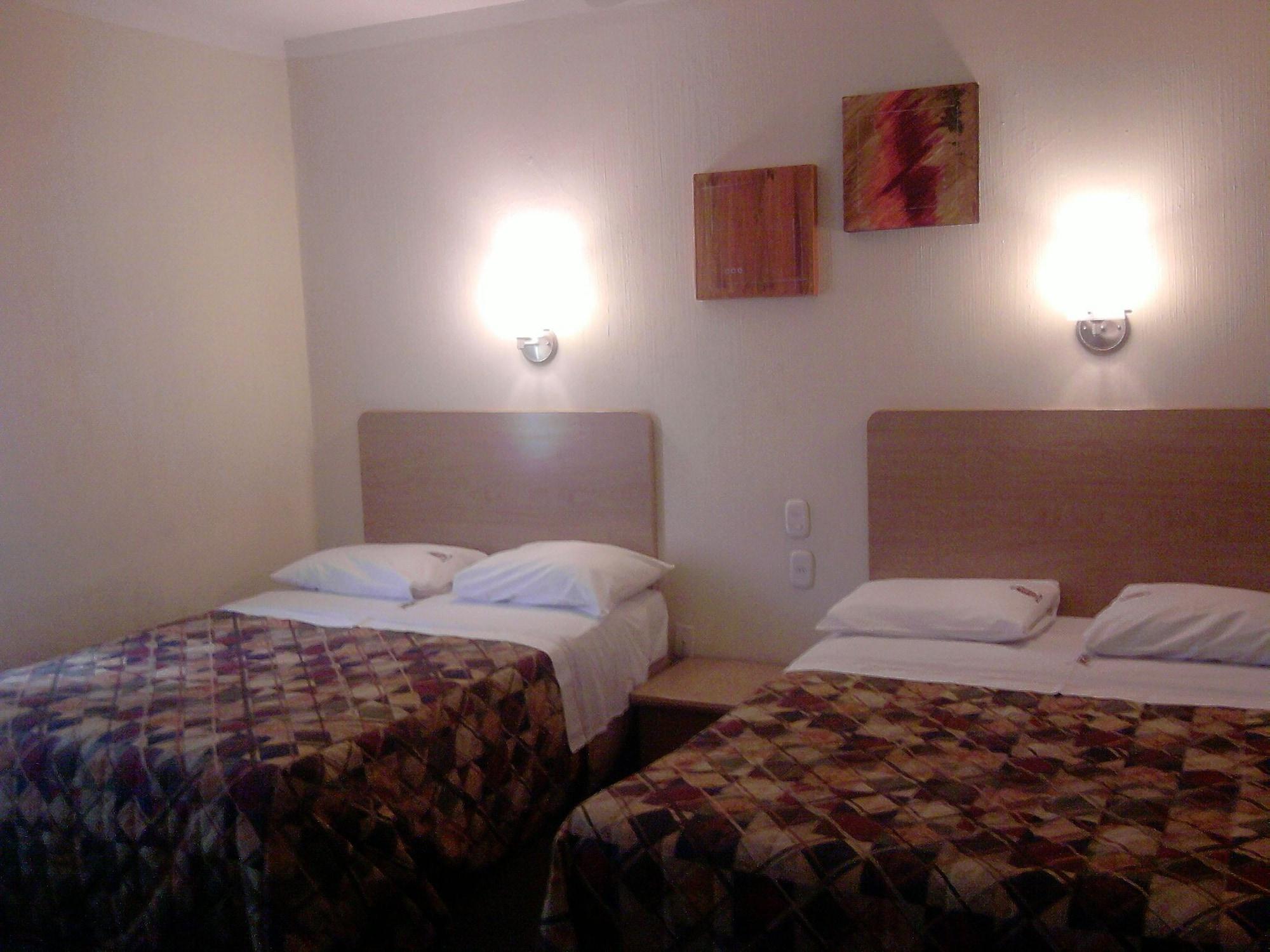 Hotel Castilla Y Leon Гвадалахара Экстерьер фото